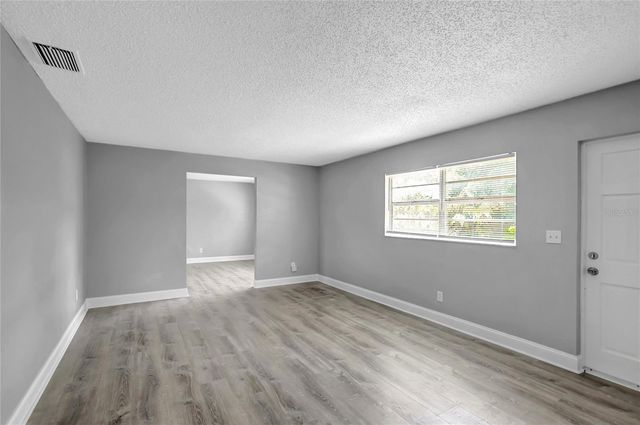 1615 E SITKA STREET, Tampa, FL 33604