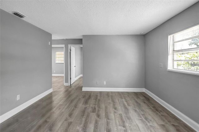 1615 E SITKA STREET, Tampa, FL 33604