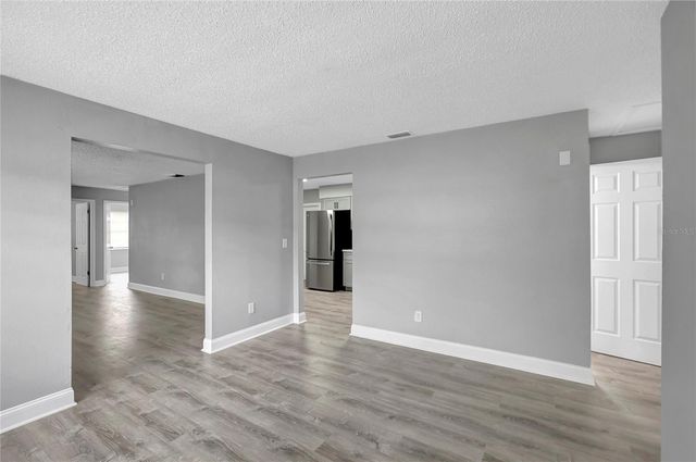 1615 E SITKA STREET, Tampa, FL 33604