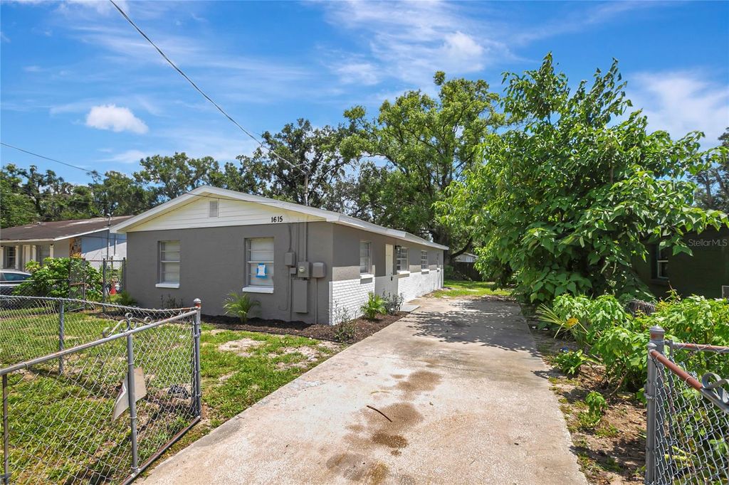 Image 1 of property listing at 1615 E SITKA STREET, Tampa, FL 33604