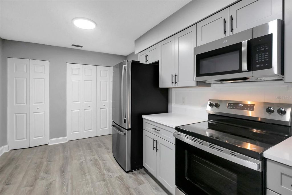 Image 15 of property listing at 1615 E SITKA STREET, Tampa, FL 33604