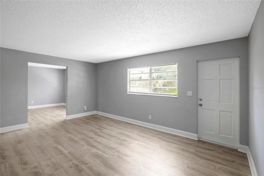 Image 4 of property listing at 1615 E SITKA STREET, Tampa, FL 33604