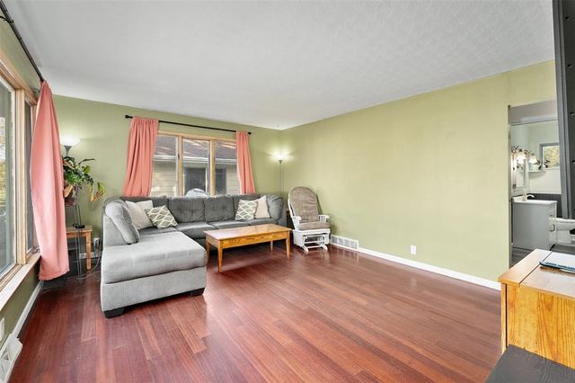 1703 Lloyd Avenue, Eau Claire, WI 54701