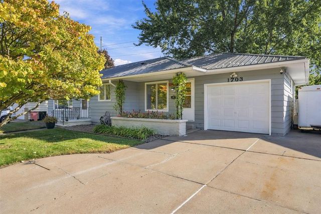 1703 Lloyd Avenue, Eau Claire, WI 54701