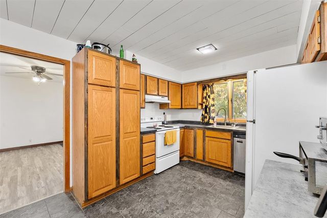 1703 Lloyd Avenue, Eau Claire, WI 54701