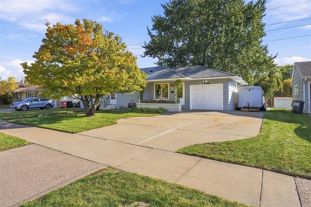1703 Lloyd Avenue, Eau Claire, WI 54701