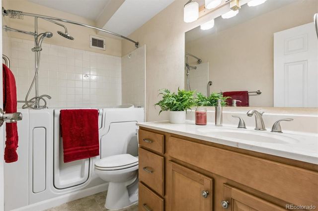 9625 E Center Avenue 5A, Denver, CO 80247