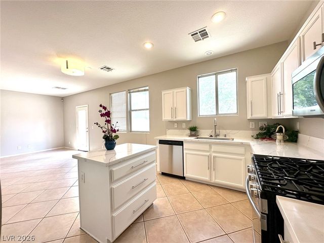 5007 Caprock Canyon Avenue, Las Vegas, NV 89139