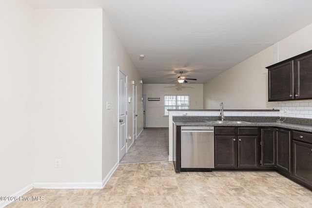 518 Oyster Rock Lane, Sneads Ferry, NC 28460