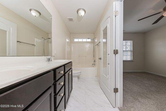 518 Oyster Rock Lane, Sneads Ferry, NC 28460