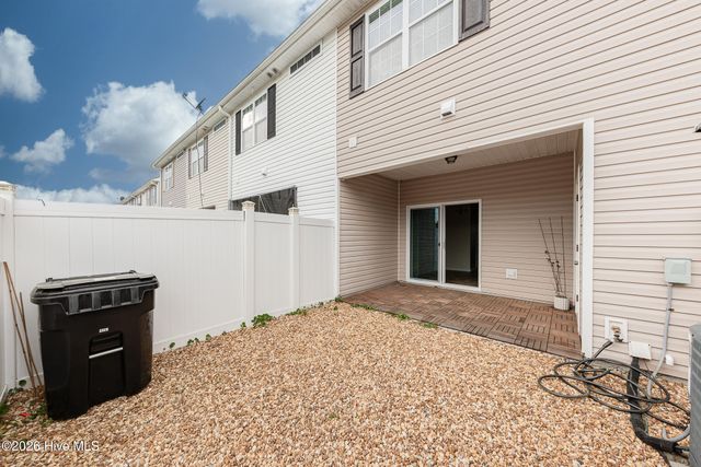 518 Oyster Rock Lane, Sneads Ferry, NC 28460