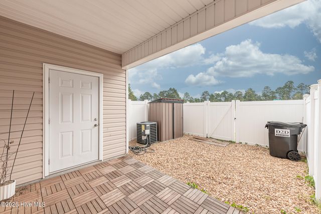 518 Oyster Rock Lane, Sneads Ferry, NC 28460