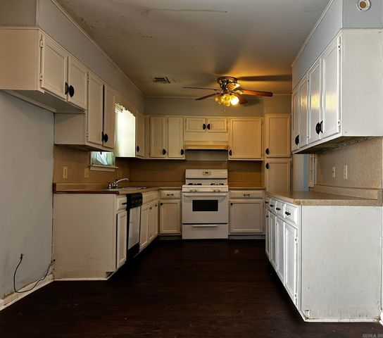 7802 Jacksonville Cutoff Road, Sherwood, AR 72120
