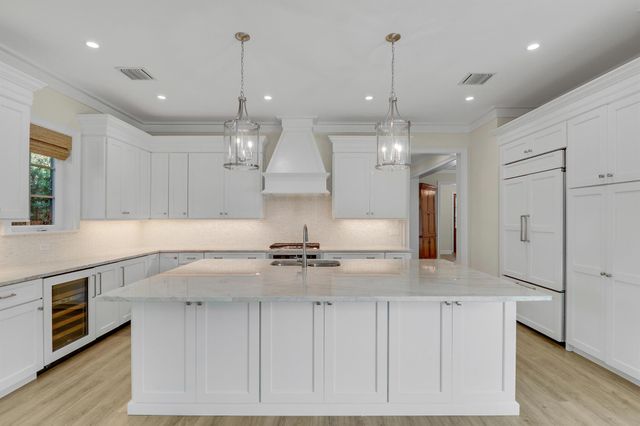 205 Coconut Creek Court, Indian River Shores, FL 32963