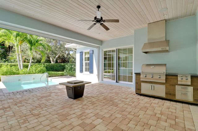 205 Coconut Creek Court, Indian River Shores, FL 32963