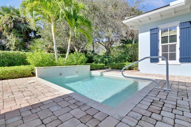 205 Coconut Creek Court, Indian River Shores, FL 32963