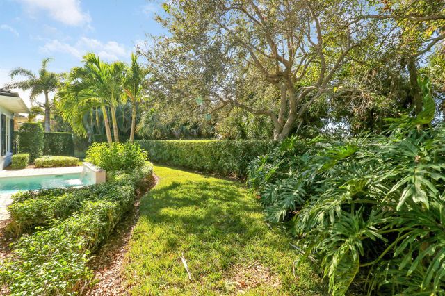 205 Coconut Creek Court, Indian River Shores, FL 32963