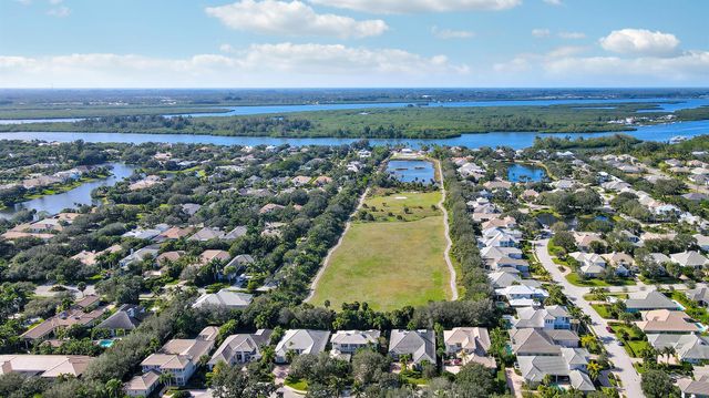 205 Coconut Creek Court, Indian River Shores, FL 32963