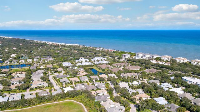 205 Coconut Creek Court, Indian River Shores, FL 32963