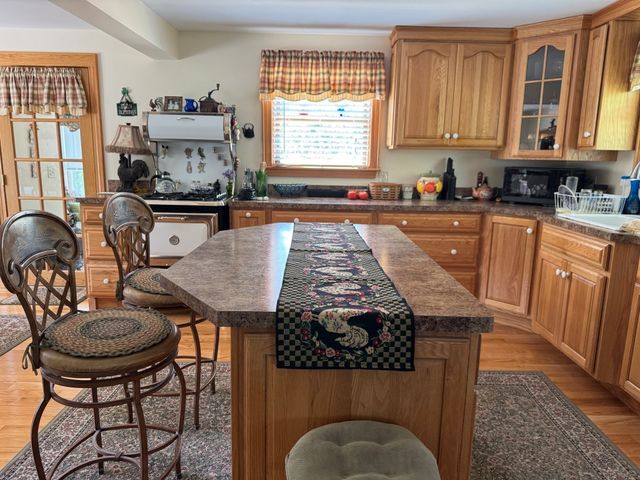 170 Main St, Groveland, MA 01834
