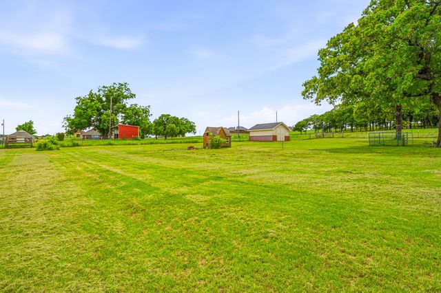 111 Adair Lane, Weatherford, TX 76088