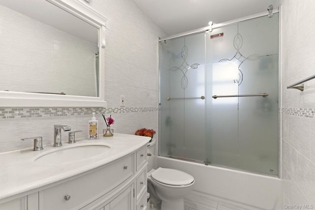 225 Willets Lane, Jericho, NY 11753