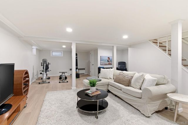 225 Willets Lane, Jericho, NY 11753