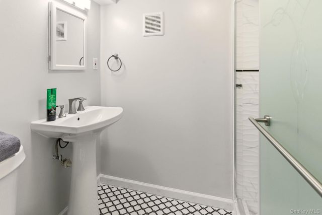 225 Willets Lane, Jericho, NY 11753