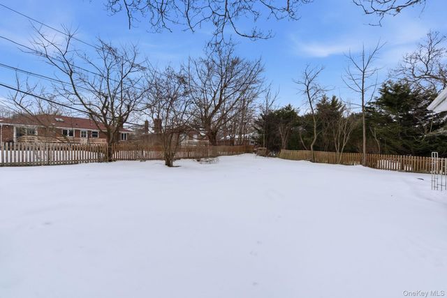 225 Willets Lane, Jericho, NY 11753