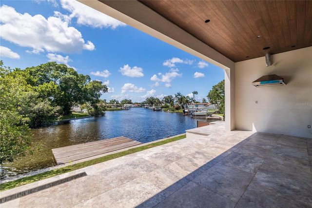 4692 DOVER STREET NE, St Petersburg, FL 33703