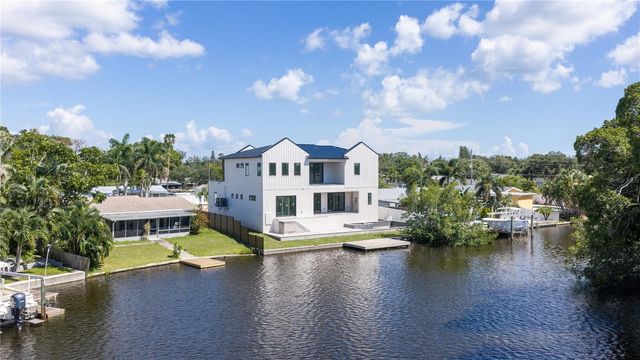 4692 DOVER STREET NE, St Petersburg, FL 33703