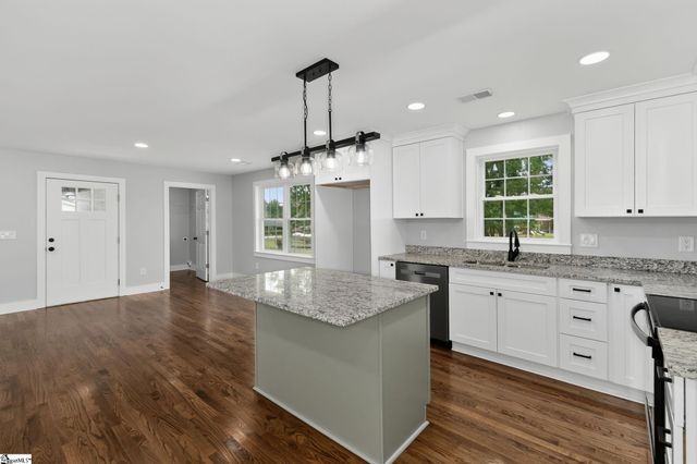 203 Montgomery Street, Laurens, SC 29360