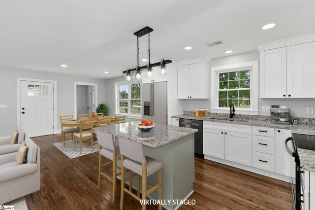 203 Montgomery Street, Laurens, SC 29360