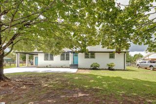 203 Montgomery Street, Laurens, SC 29360