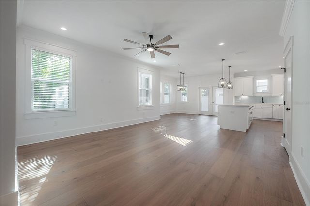 807 E IDA STREET, Tampa, FL 33603