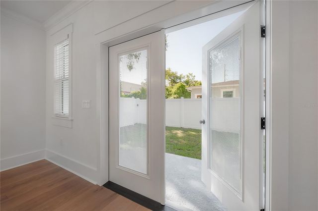 807 E IDA STREET, Tampa, FL 33603