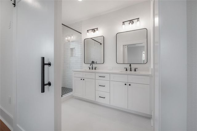 807 E IDA STREET, Tampa, FL 33603