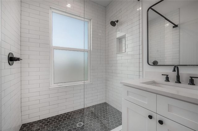 807 E IDA STREET, Tampa, FL 33603