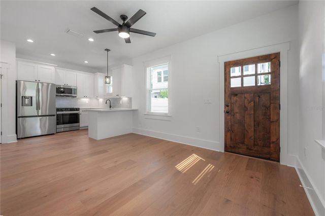 807 E IDA STREET, Tampa, FL 33603