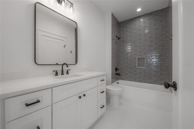 807 E IDA STREET, Tampa, FL 33603