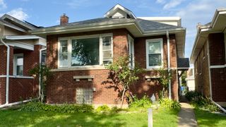 5137 N Menard Avenue, Chicago, IL 60630