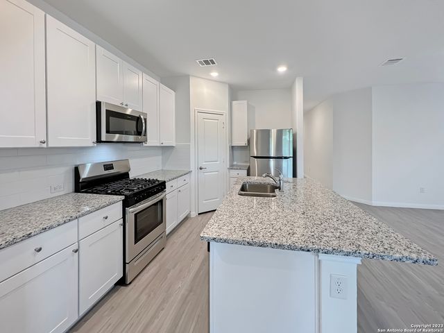 622 Bean Bend, San Antonio, TX 78221