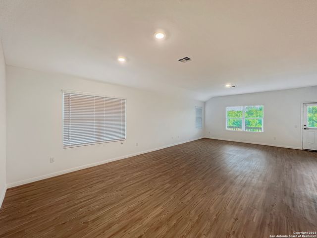 622 Bean Bend, San Antonio, TX 78221