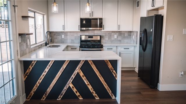 2294 Miner Way, Las Vegas, NV 89104