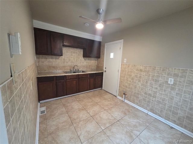 19360 Revere Street, Detroit, MI 48234