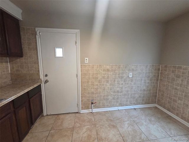 19360 Revere Street, Detroit, MI 48234