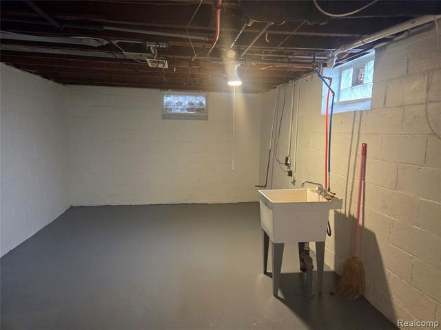 19360 Revere Street, Detroit, MI 48234