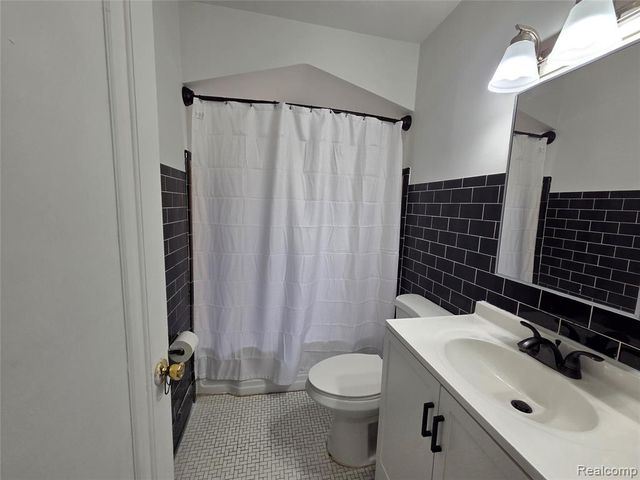 19360 Revere Street, Detroit, MI 48234