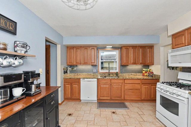 5721 67th STREET, Kenosha, WI 53142