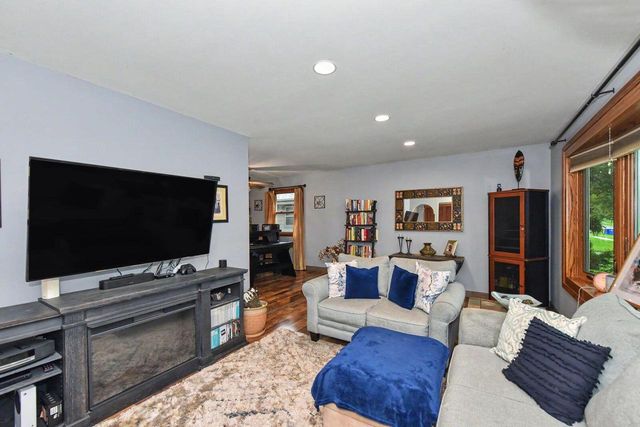5721 67th STREET, Kenosha, WI 53142